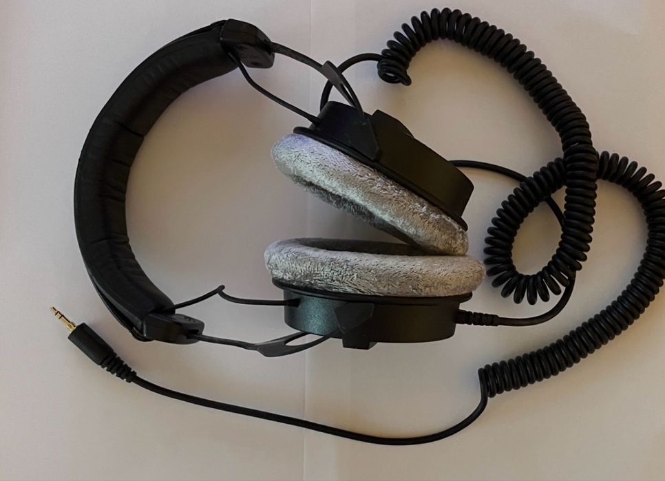 Căști Beyerdynamic DT-990 Pro 250 Ohm, în stare foarte bună