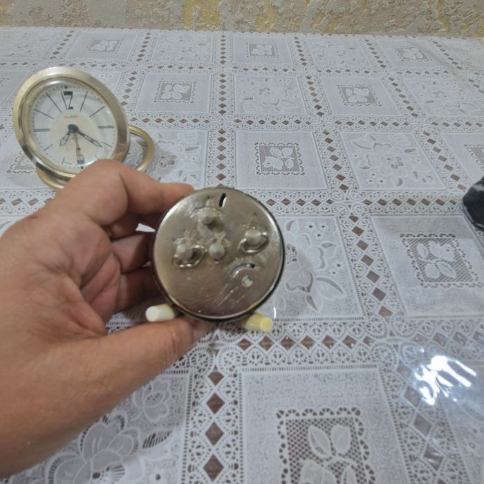 Бронзовое кадило  и будильники часы