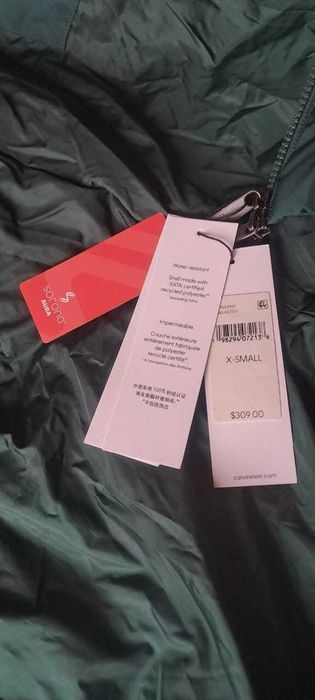 Продаю женскую куртку