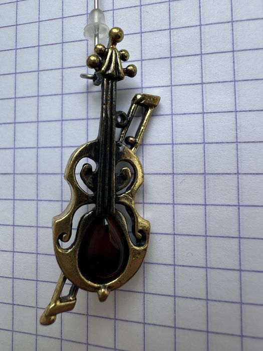 Брошка кулон скрипка