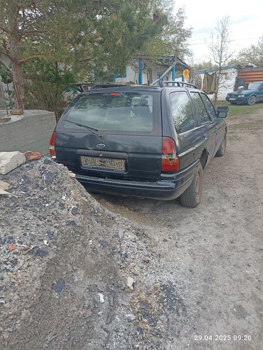 Продам  форд универсал