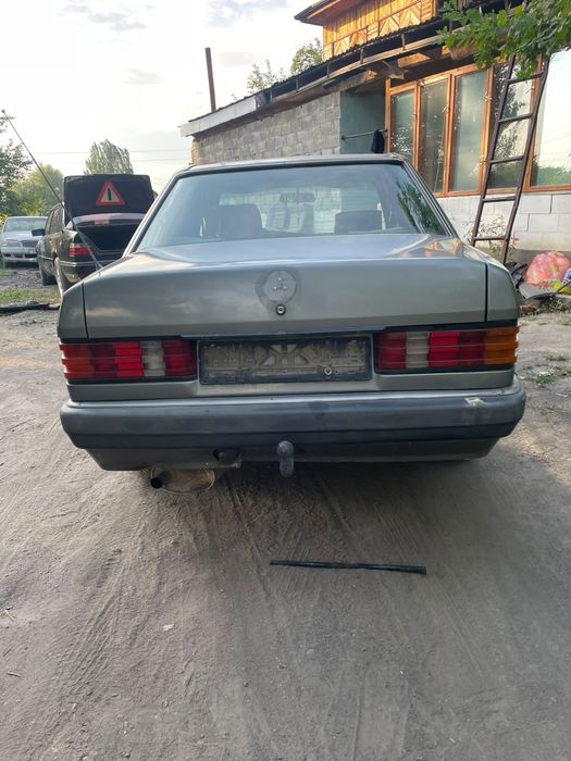 Продам мерс 190 срочно