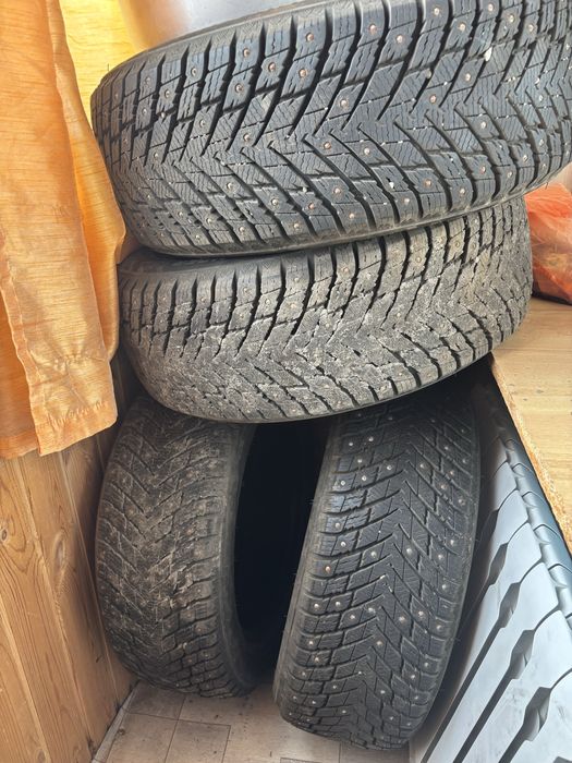 Продается зимний шины
