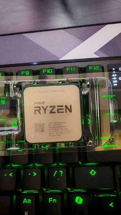 Процесор AMD Ryzen 7 5800X3D, 8 Cores (Up to 4.5GHz), 100MB Cache AM4
