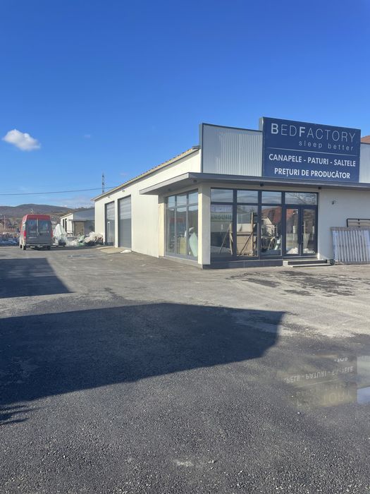 Inchiriez hala cu birou ,shorum la dn 17 Unirea