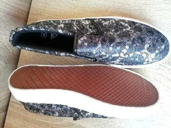 Дамски гуменки нови