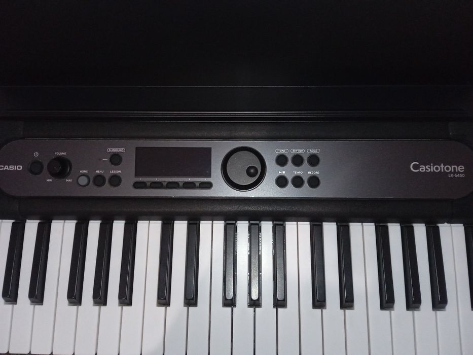 Синтезатор Casio LK-S450