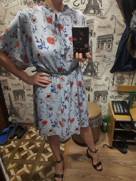 Продам новое фирменное платье