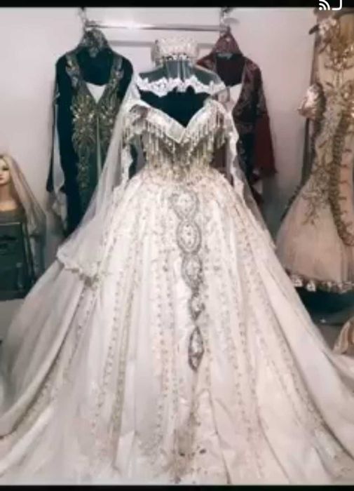 Булченски и официални рокли