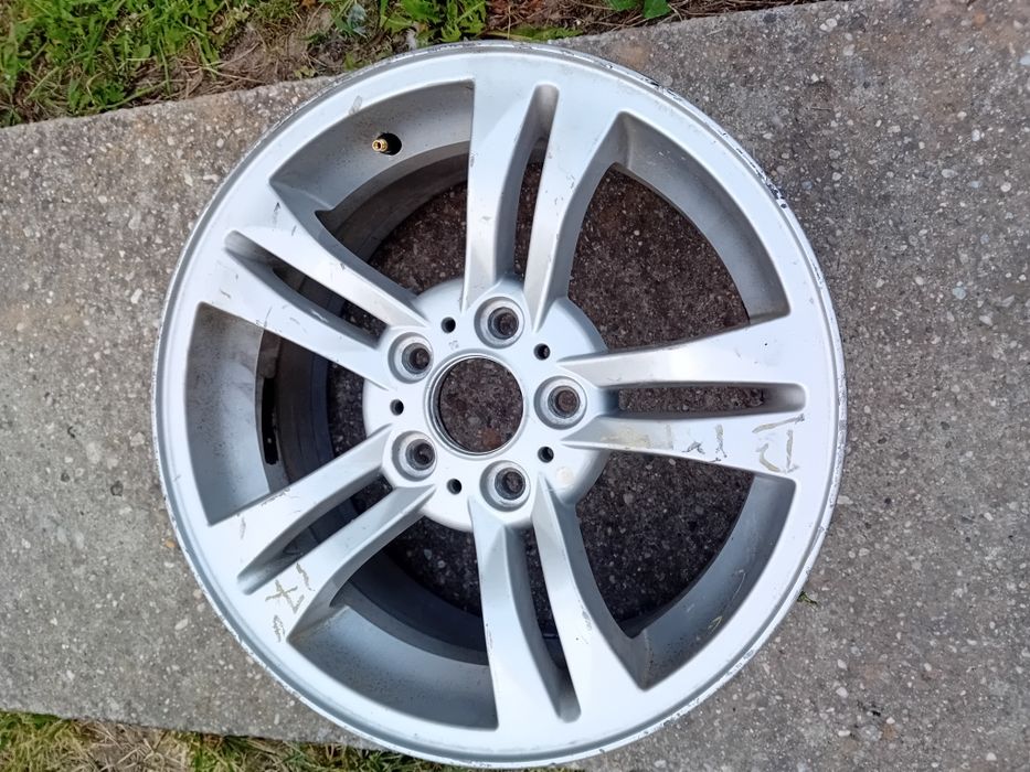 Vând janta R 17 BMW