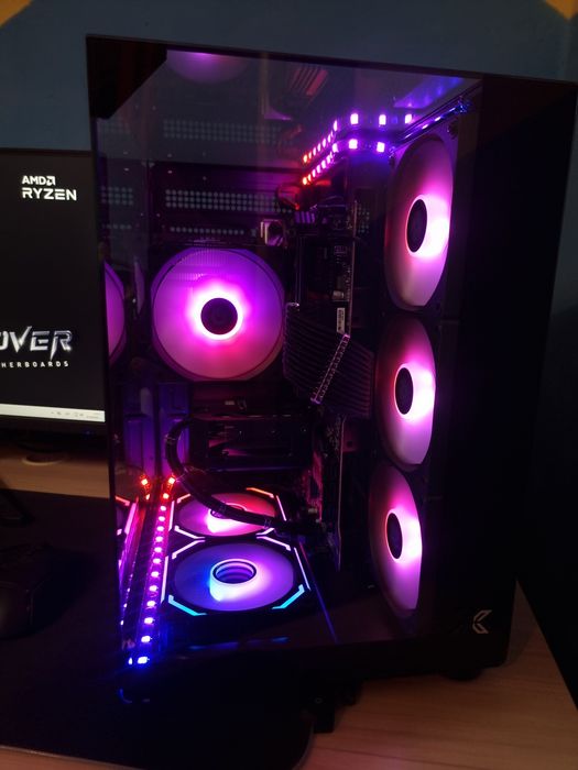 Къстъм Gaming PC | RX 9060 XT 16GB | Ryzen 5 5600 | 2TB NVMe | RGB | Custom кабели