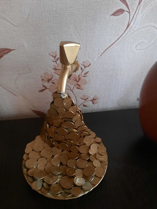 Сувенир ручной работы кран