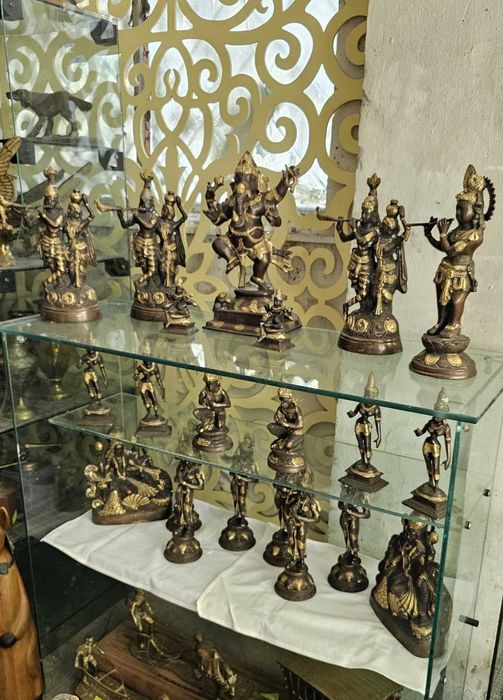 Set 21 piese statuete din bronz. Ganesha, Krishna si Lakshmi
