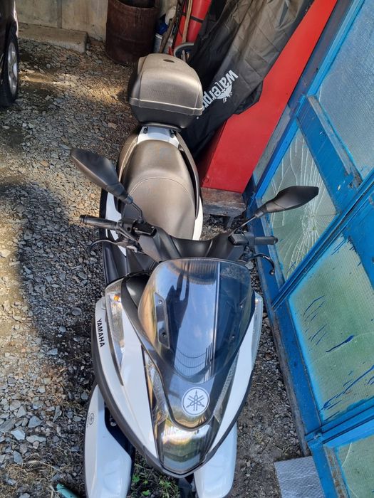 Scuter Yamaha Treecity 125