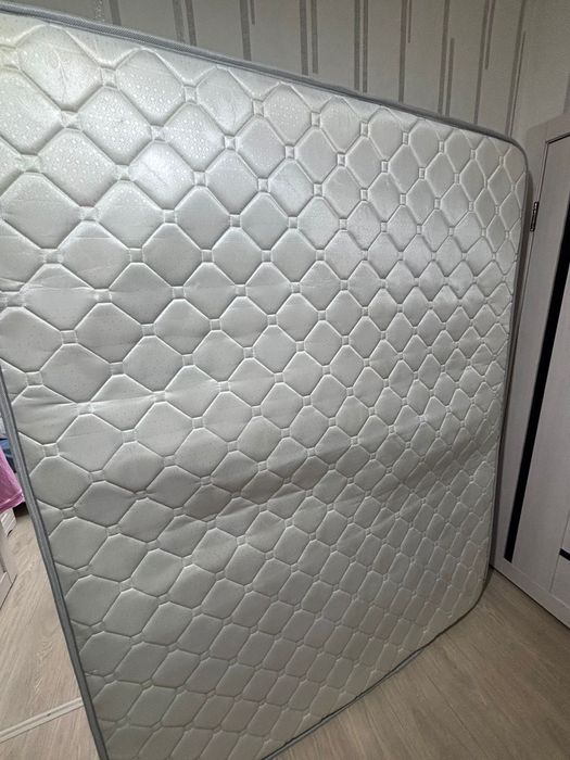 Отдам бесплатно матрас