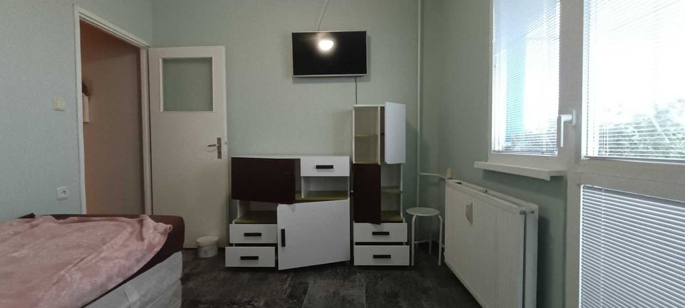 Дава се под наем  в Бургас, Изгрев - 20 кв.м за 165 € - Снимка #2