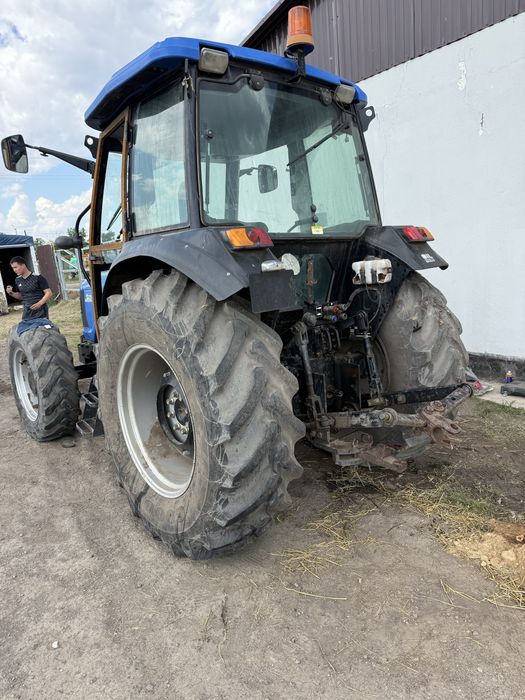 Продам Трактор полный привод 90 лошадей