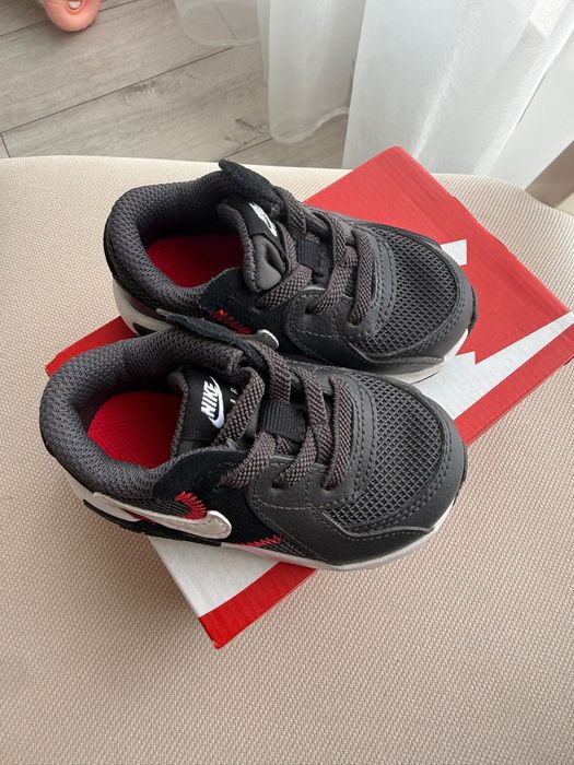 Бебешки маратонки