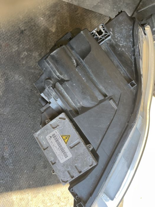Far dreapta fata Audi A4 B7 Bi-xenon