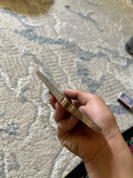 Iphone 12 pro  sotiladi