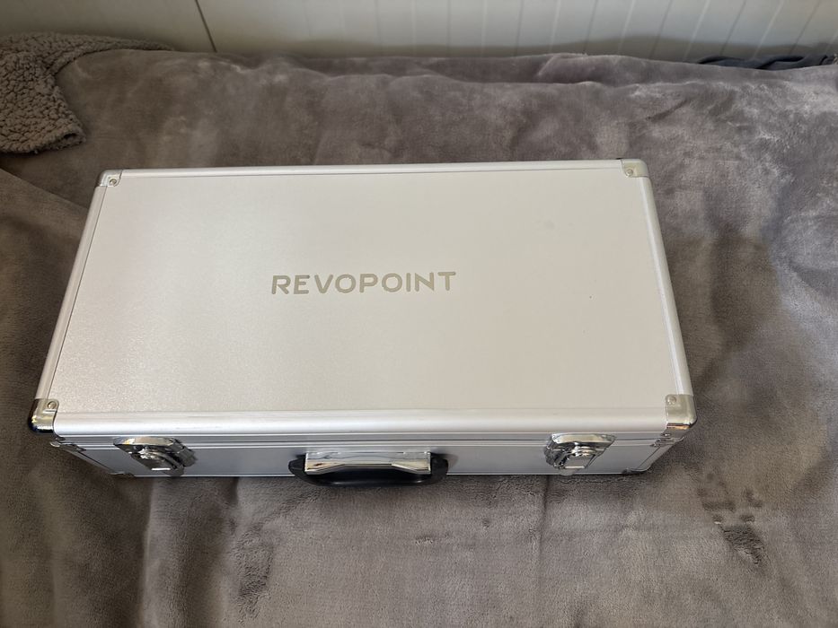 Scaner 3D Revopoint Metro x nou in cutie cu toate accesoriile si masa rotativa pe 2 axe