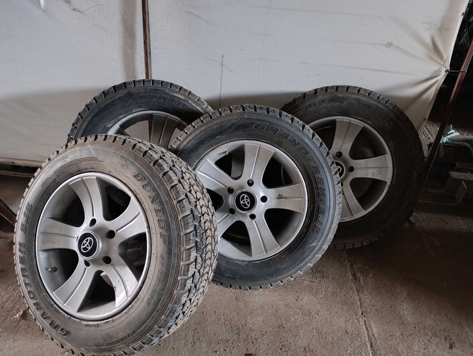 Продавам гуми с джанти