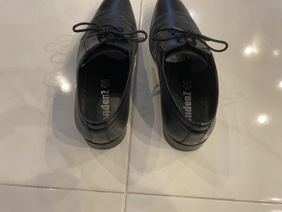 Официални обувки Tendenz 39 номер