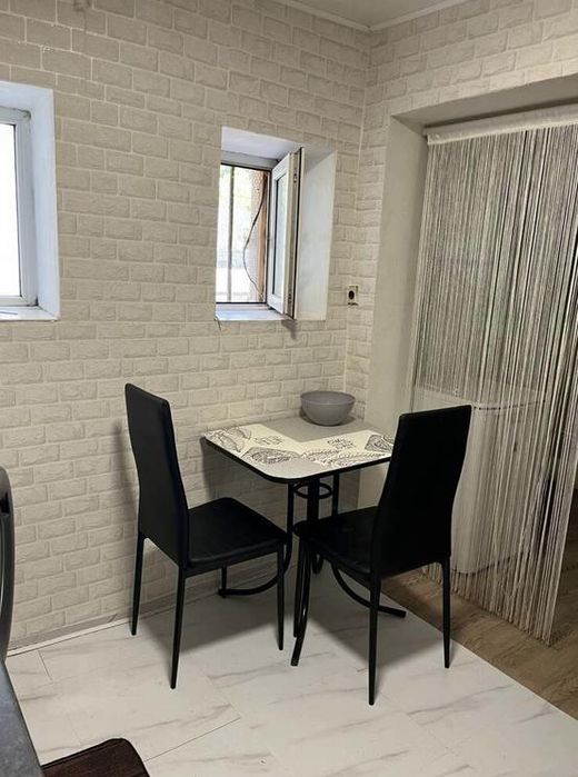 Дава се под наем Едностаен апартамент в Пловдив, Въстанически - 36 кв.м за 200 € - Снимка #2