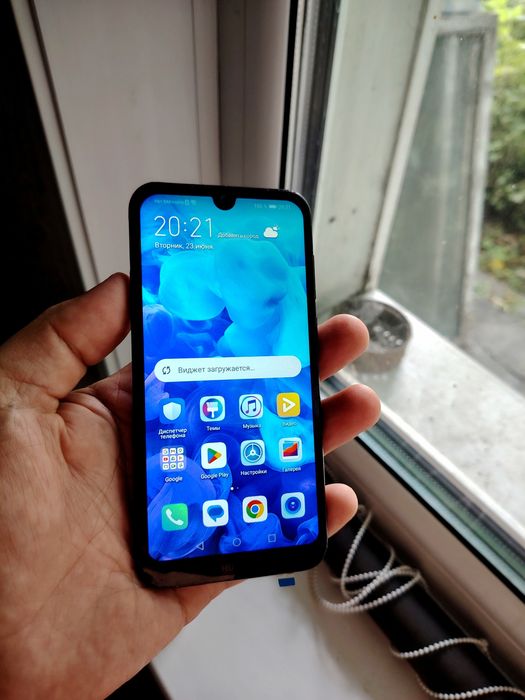 Продам смартфон Huawei Y5 2019