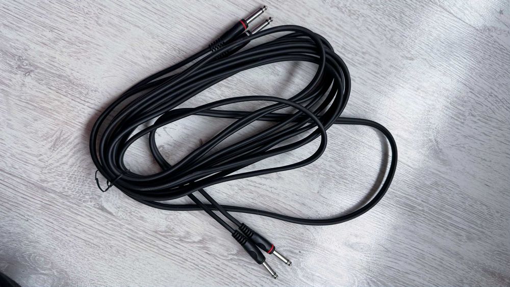 Cablu stereo cu canale separate