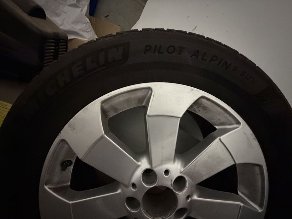 За ML164 4 бр оригинални джанти с почти нови гуми Мишелин Алпин