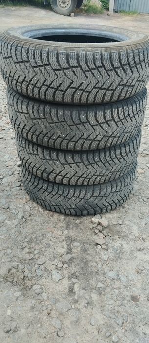 Продам шины  205/60/16