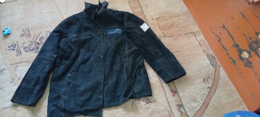 Отдам робу сварочную