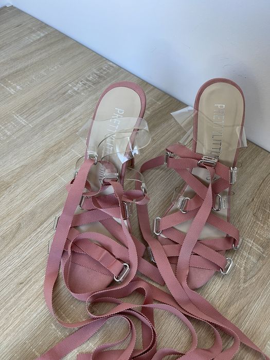 Sandale Pretty Little Thing marimea 36