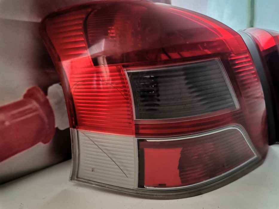 Ляв и Десен  L  R Стоп за Тойота Ярис / Toyota Yaris 2009