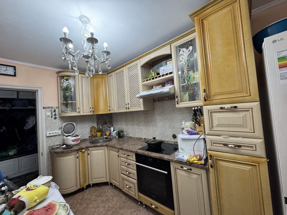 Продается кухонный гарнитур