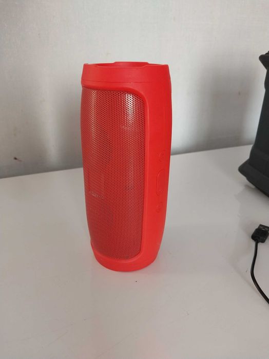 Продаю 2 колонки,наушник на айфон