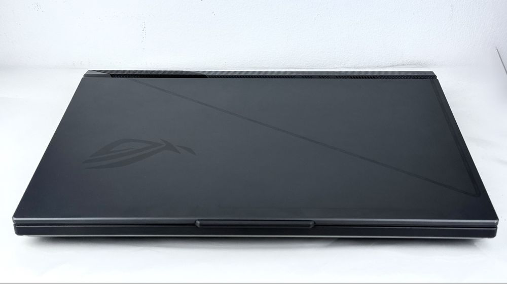 Лаптоп ASUS ROG Strix G16 i7-13650HX 16RAM 512GB SSD NVIDIA 4060