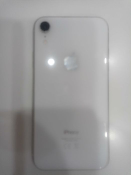 iPhone Xr 64GB белый