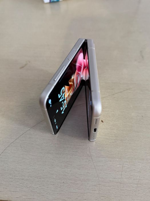 Samsung Z flip 3 256G