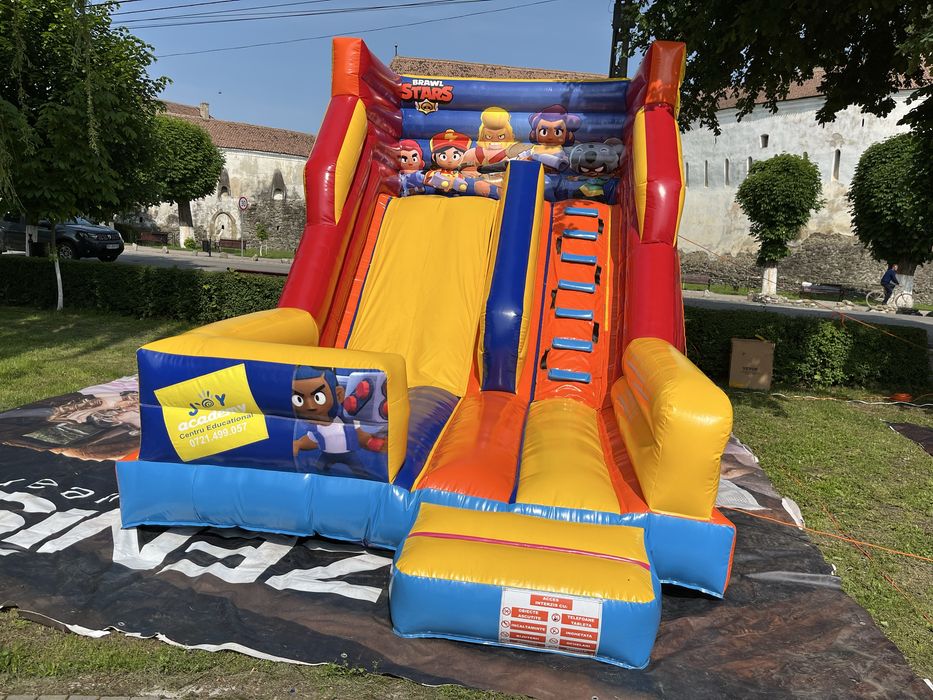 Tobogane Gonflabile si locuri de joaca pentru petreceri private