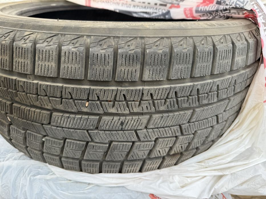 Продам зимние шины Yokohama