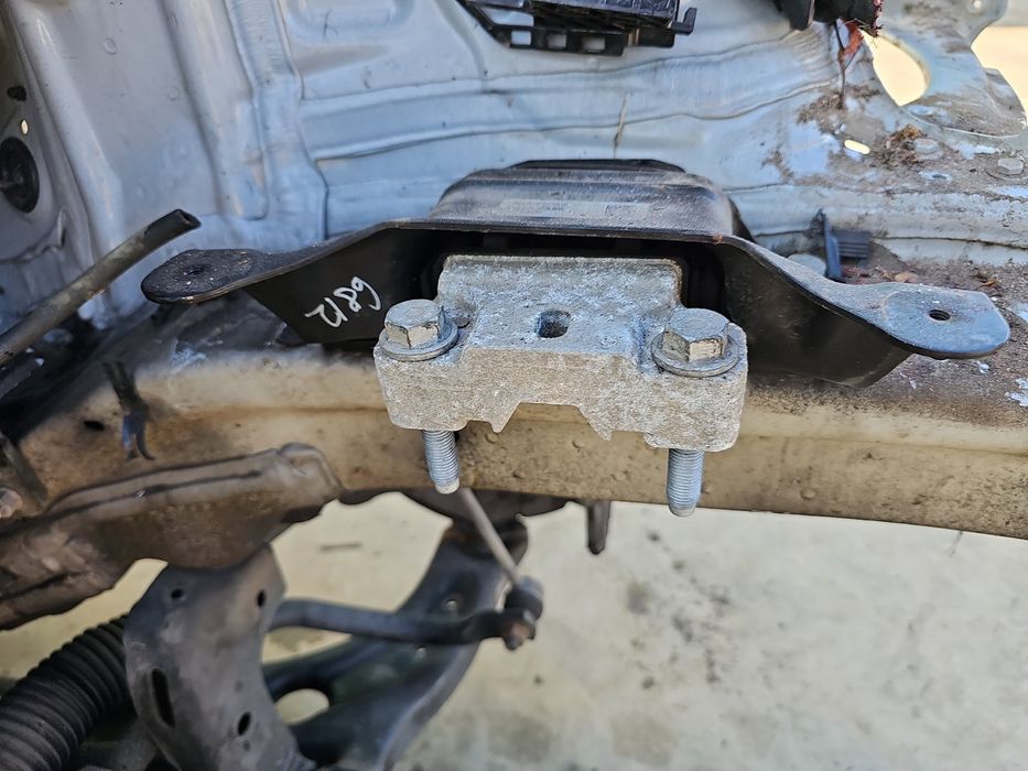 Tampon motor stanga Skoda Superb III (3V3) [Fabr 2015-prezent] 5Q01995