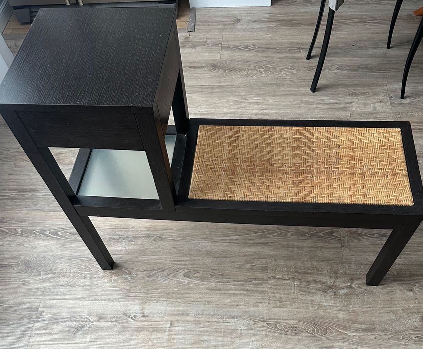 Стойка в прихожую