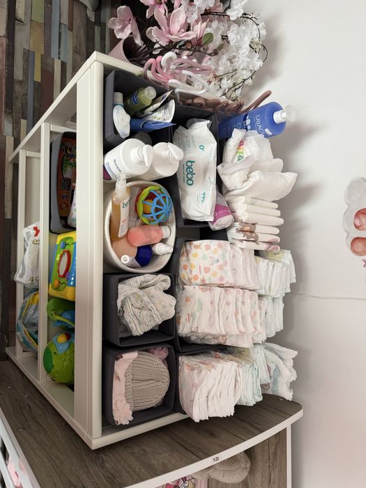 Повивалник за бебе, или стилаж за пелени