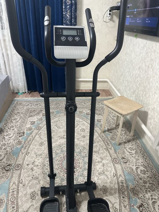 Эллипс тренажер в хорошем состоянии