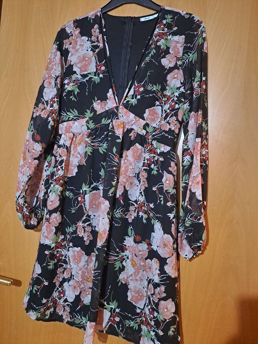 Vând rochii evenimente elegante mar xs-M