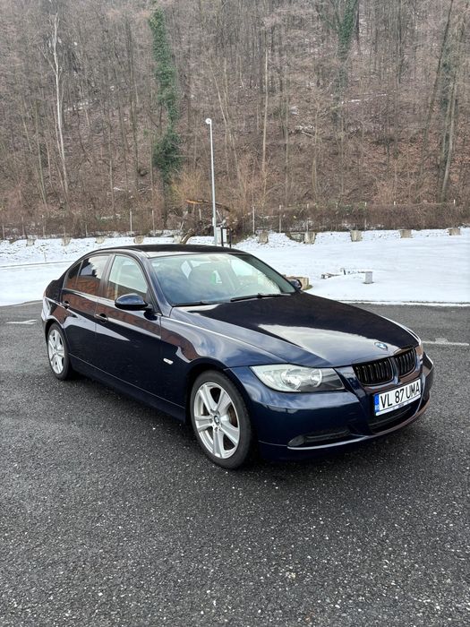 BMW  E90 320D Automat