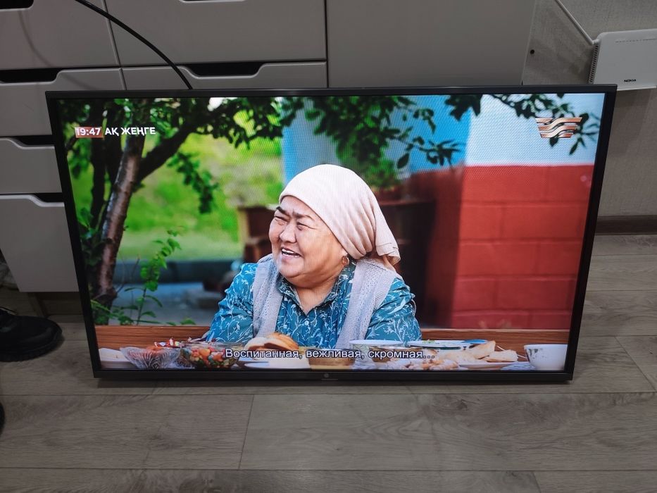 Телевизор LG Смарт 108см диагональ