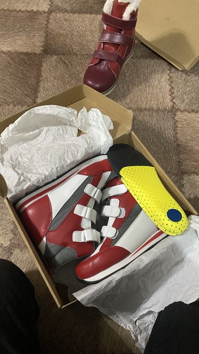 Женская обувь 38-39 размер